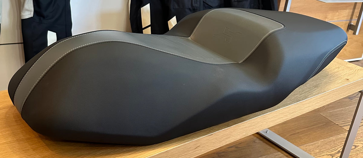 BMW C400X BEANCH SEAT - STANDARD HEIGHT - NOS – Sierra BMW