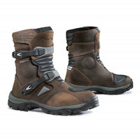 FORMA モーターサイクルブーツ ブラウン Forma Adventure Low Brown Boots - Display – Sierra BMW Motorcycle