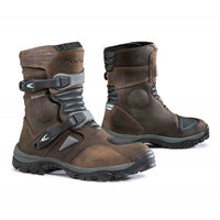 Forma Adventure Low Brown Boots